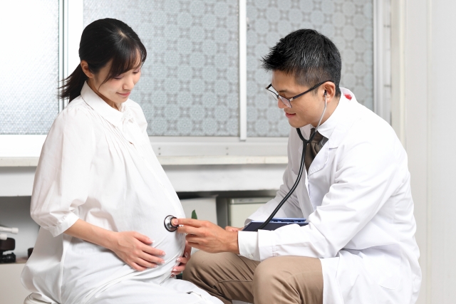 安産と産後を見据えた専門スタジオの選び方と体のケア