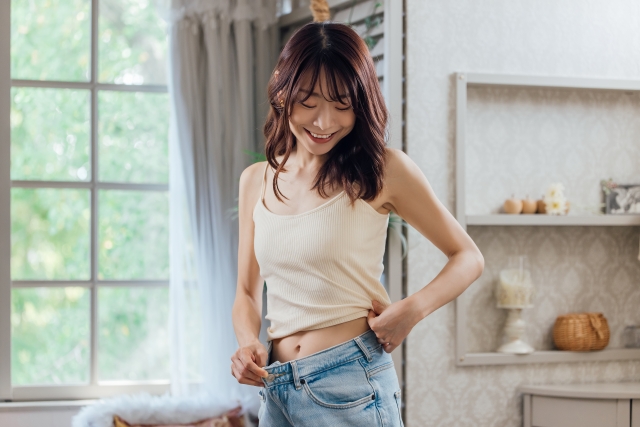 エアリアルヨガとピラティスの違い:布を使うエクササイズの正体とは